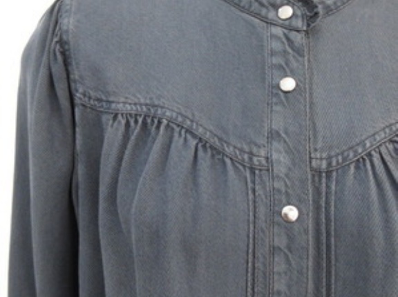 ベルドジュール、セルロースデニムフリルスタンドカラーブラウス