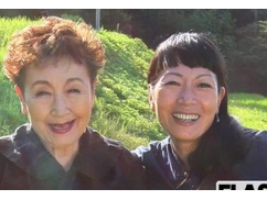 【悲報】加藤登紀子の両親、完全にロシアｗｗｗｗｗｗ