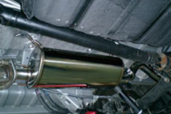ガソリンとディーゼルマフラーの違いは ハイエースパーツｖｏｘ