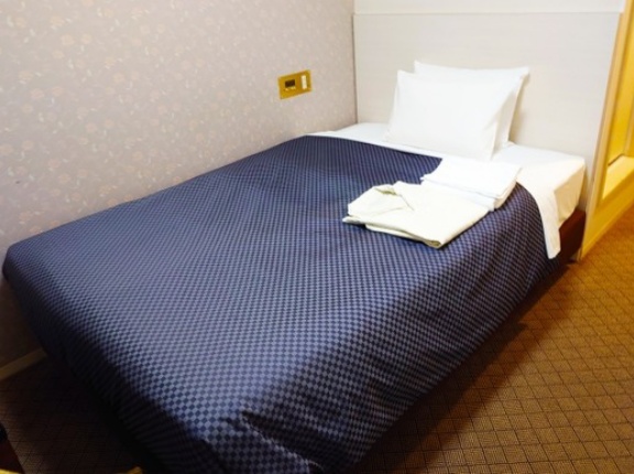 一人旅好きな奴って宿に金掛けない傾向あるよな