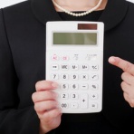 年金だけで生活して、雀の涙