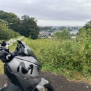 雨が降る前、しりもちツー