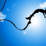 【動画】中国人さん豚をバンジージャンプさせ大炎上w w w w w w w w w w