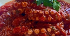 トマトの海に溺れたタコ　「ポルポ・アッフォガート」