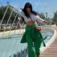 インスタ映えを狙った女性が…噴水に落ちてしまう（動画）