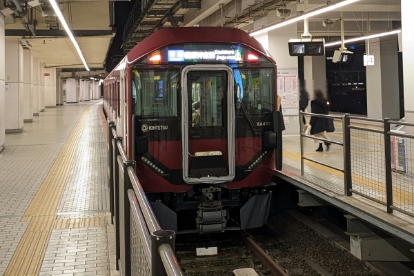 列車番号T-TAKE(てぃーていく) - 鉄道車両