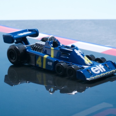 2台セット　TSM 1/18 P34 1976スウェーデンGP 1-2 京商 Amazon | 2台セット TSM 1/18 P34 1976スウェーデンGP 1-2フィニッシュ