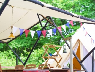 100店舗以上のお店が集結！デイキャンプも楽しめる！『北部公園』で『森の青空アート2025』開催。10月18日、19日。