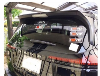 【朗報】父「息子が新車を買ったので、ステッカーでカスタマイズしてあげました🤗」
