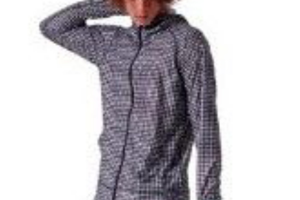 メンズ激安ラッシュガードでカッコよく決める