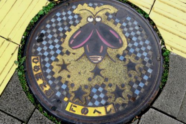 二戸市のマンホール蓋 岩手県 好奇心いっぱいこころ旅