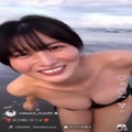 【動画】黒ビキニで近づいてきてグルッ回ってくれる綺麗な谷間の美女♪