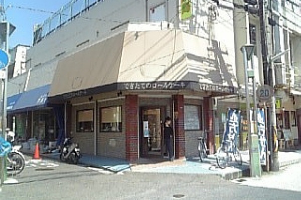 ｒｏｌｌ ロールケーキ 茨木 B級グルメ散歩