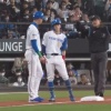 【vs.楽天】途中交代の日ハム五十幡、左腿裏を気にするそぶり