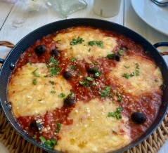 残ったお餅で〜チーズとろ〜りピッツァイオーラ風