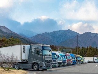 高速のSA・PAの駐車が有料って本気か！と思ったけど「休憩以外」の利用が多い現実を見ればやむなし