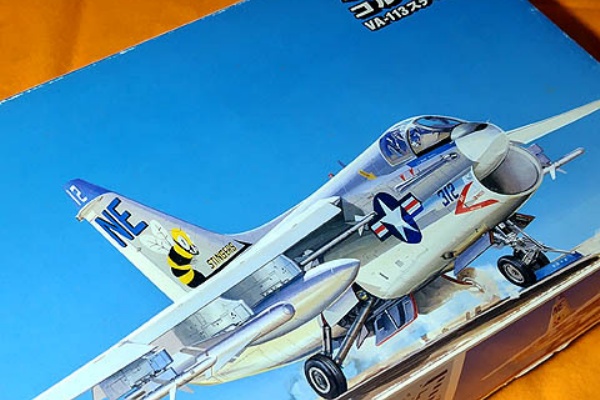 米海軍 攻撃機 A-7 コルセアII キャノピー タグ キーホルダー 米海軍 攻撃機 A-7 コルセアII キャノピー タグ キーホルダー