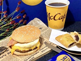 夜マック限定「チーズチーズ倍月見」実食レビュー｜2026月見ファミリー全8種の販売期間まとめ