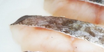 魚の下ごしらえに手間取ってる彼女「…」俺「こんなこともできないの？」→俺が全部の料理をやった結果…