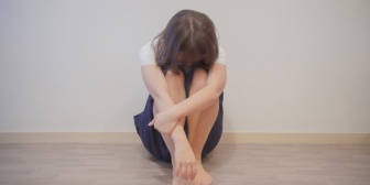 同じ発達障害で苦しんでいる中学生がいじめを苦に自ｻﾂ。あのとき私が受け入れていればこうはならなかったんじゃないか…