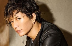 GACKTさん「自衛隊高卒初任給239,500円。これが命を懸ける値段か？お前らどう思う？」