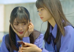 【乃木坂46】齋藤飛鳥ちゃんと同じイヤホン共有・・・いいな・・・