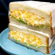 【いつもの卵サンドが劇的に変わる】味がぼやけず濃厚リッチ！卵サンドの簡単アレンジレシピ3選
