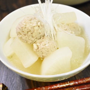 白い！肉団子と大根の白スープ