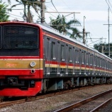 『205系武蔵野線M52編成12連復帰&M32編成暫定8連化』の画像