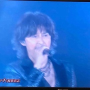 ���չ���B'z�Υ��å������ܺǽ��������夲��