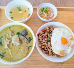 ３周年迎えた「ア・ハン・タイ（上野広小路）」でランチ「グリーンカレーセットとミニガパオ」