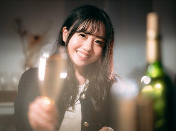 【衝撃】現役女子アナ「女子アナは裏でテキーラ飲んでるのにみんな表では清楚ぶってるのが気に食わない」←これ！