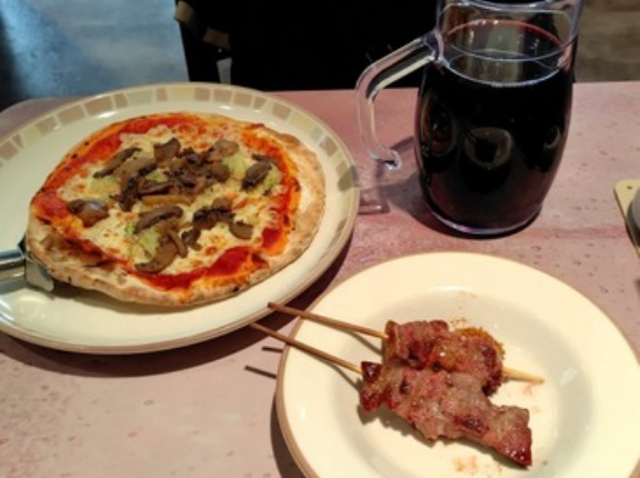 37歳営業マンワイ、サイゼリヤでワイン飲みながら涙を流す…