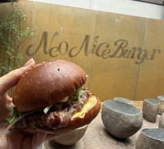 【関西初上陸】京都・寺町に手づくりバーガー専門店「Neo Nice Burger」がオープン！限定メニューや半額キャンペーンも