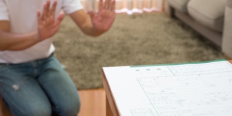 義母の介護をしてるのにウワキされたので慰謝料とって離婚してやった。無職、家なし、ばばあ付なので、がんばってほしい