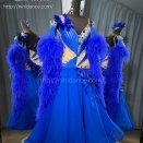 DA137羽根舞い光を纏うロイヤルブルーのモダンドレス