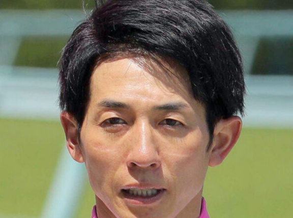 幸英明が右足かかと骨折で全治2カ月以上