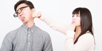 俺のウワキがバレてるっぽい。そろそろ離婚と思ってたがこのままだとまずいから、逆上させて一発殴られてこようと思う