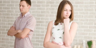 結婚したばかりなのに旦那が全然家にいない。我慢できなくて文句言ったら出て行ってしまった