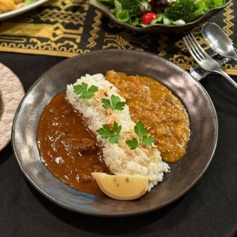 2色カレーとタンドリーチキンとジャガタコの夜ごはん