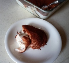 娘がムショーに食べたいと言っていたので。と、ピンクのジンベエザメ作りました。