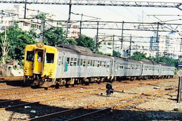 日本と台湾他海外の鉄道、鉄道模型 - DR2700