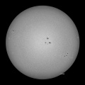 8月6日の太陽黒点 - 空全体に薄雲