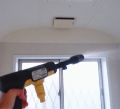 モバイルケルヒャーで、風呂掃除