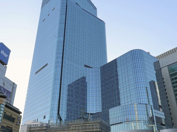 高さ約284m「日本橋一丁目中地区第一種市街地再開発事業」の建設状況！ウォルドーフ・アストリアブランドのホテルと賃貸レジデンスも入る複合施設（2025.12.30）