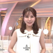 堤礼実アナ　ノースリーブ！！