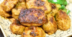 お弁当に♪ひとくち煮込み鶏ハンバーグ