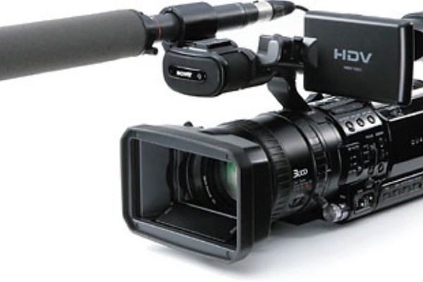 SONY ソニー HVR-V1J デジタル ビデオカメラ AC-VQ1051D AC-VQ1051D | デジタルビデオカメラ Handycam ハンディカム | ソニー