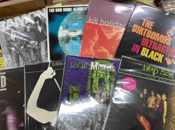 高額盤含むPUNK/HC中古レコードがまとまって入荷～♡