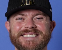 ビーズリー(神)防御率4.32 1勝3敗 WHIP1.56 ← これで2.4億円ってどうなん？